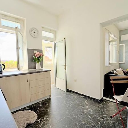 Cozy 1-Bedroom Flat In The Very Center Of סופיה מראה חיצוני תמונה
